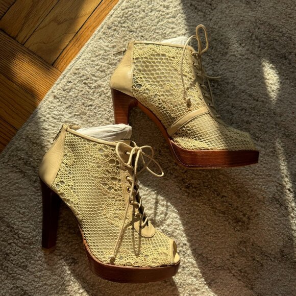 Stuart Weitzman beige lace-up platform booties with lace mesh overlay and leathe - Picture 1 of 8